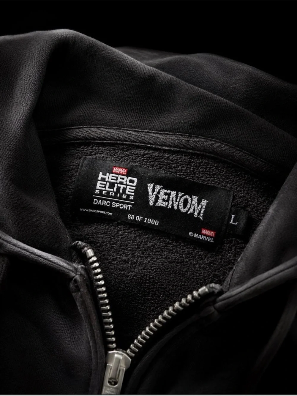 Darc Sport× Marvel Venom ‘Combined Chambers’ Zip Up Hoodie - Size L - NWT - Picture 2 of 4